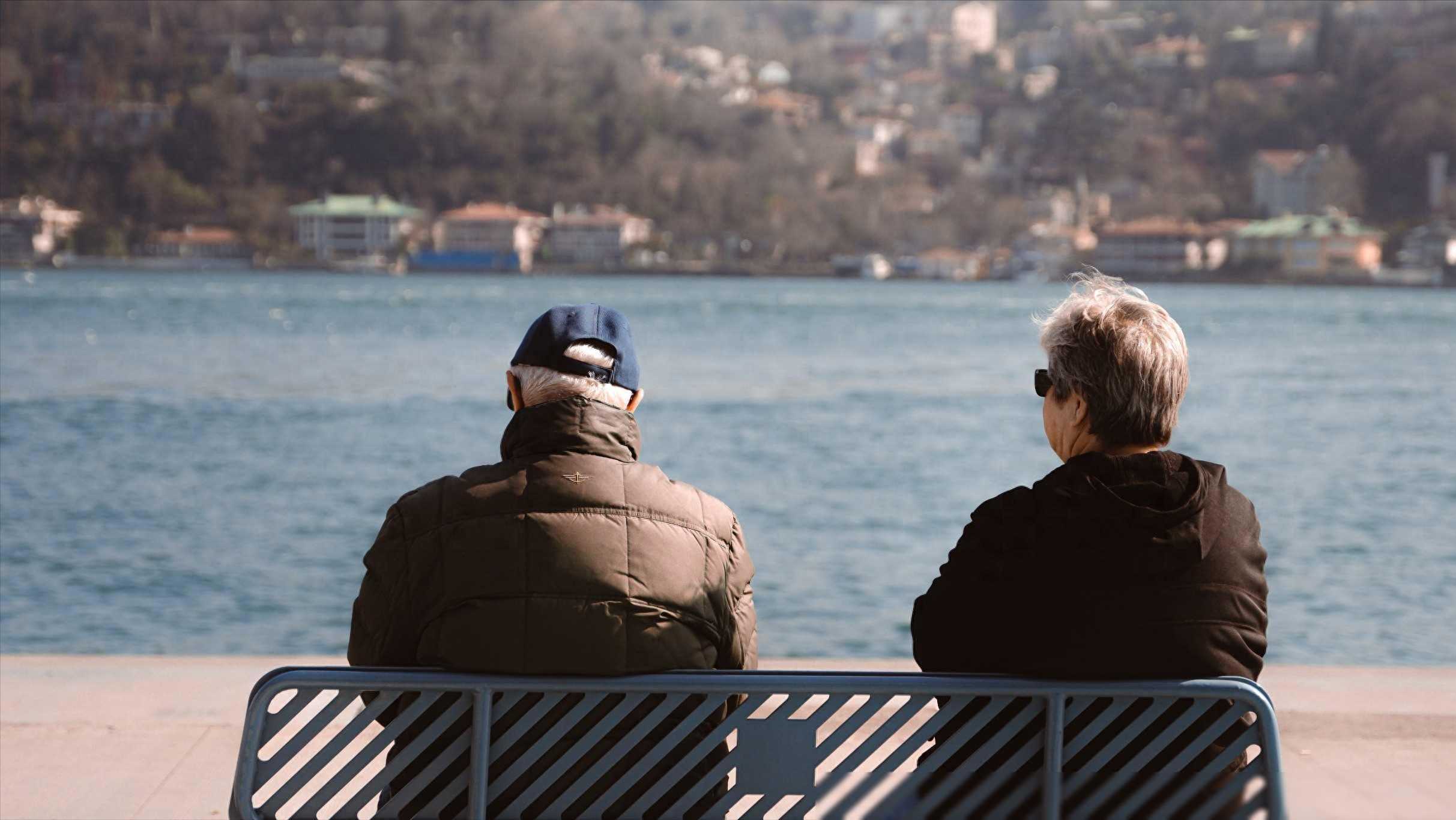 农村小伙娶了教师妻子一个月后，竟然与妻子生子后离婚