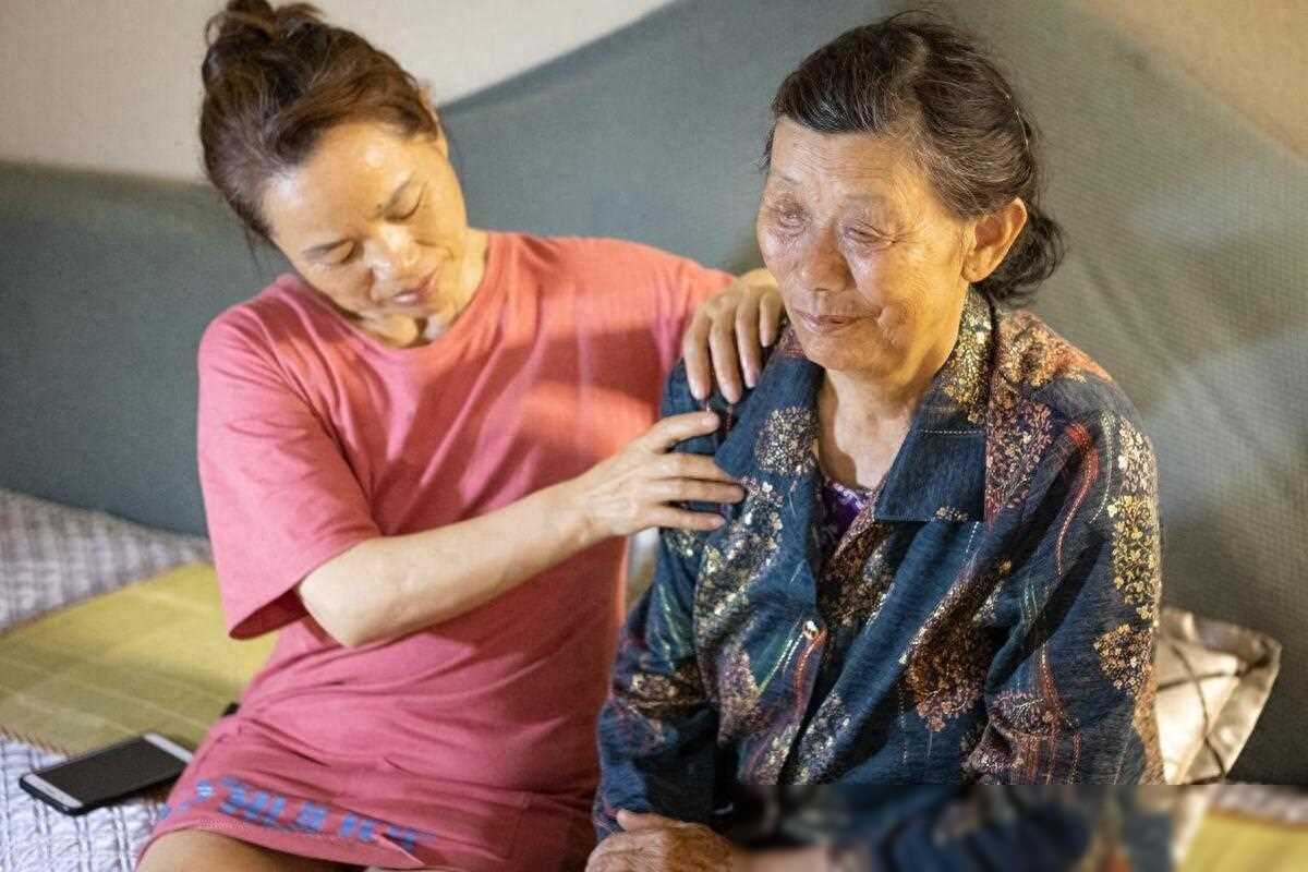 在儿子家养老一个月，喝口水都要用专门的杯子，我愤而离去