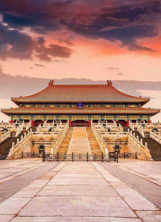 原创诗词—纤云望断浮尘梦，落叶空庭万事休