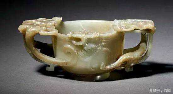 农村里的老石槽，你家还有吗，它拍出了一百多万天价