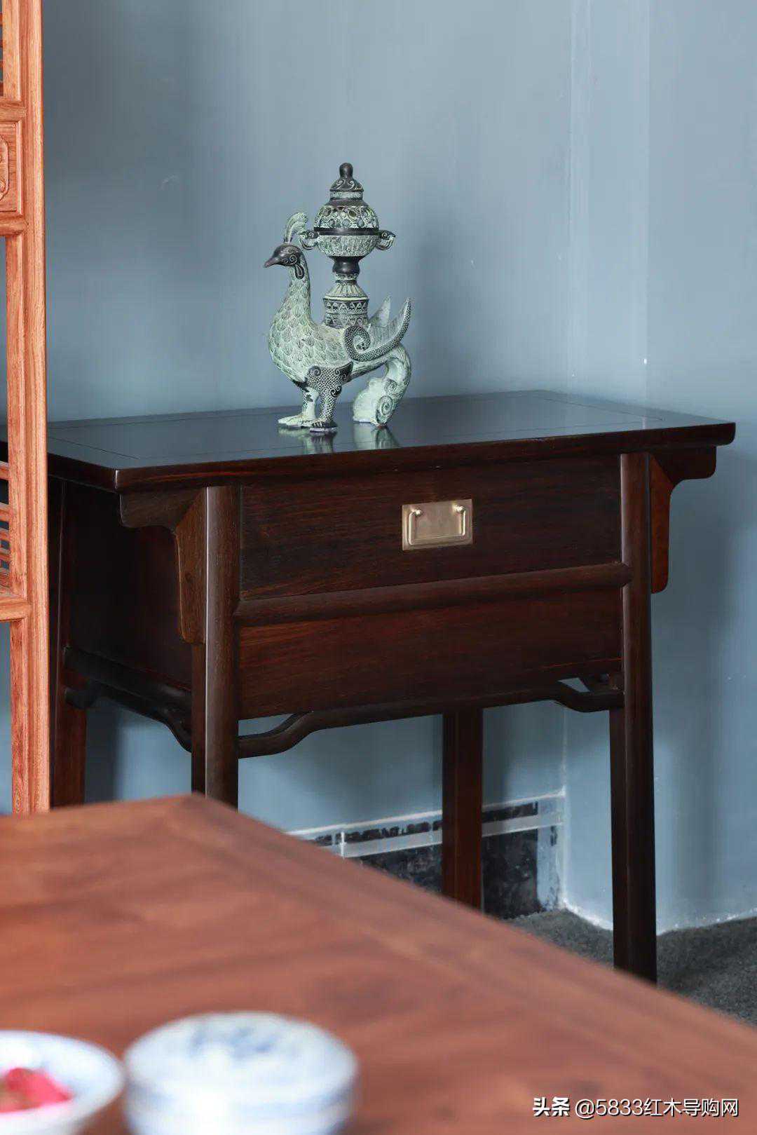 你知道闷户橱是什么家具吗？器型有什么特点？