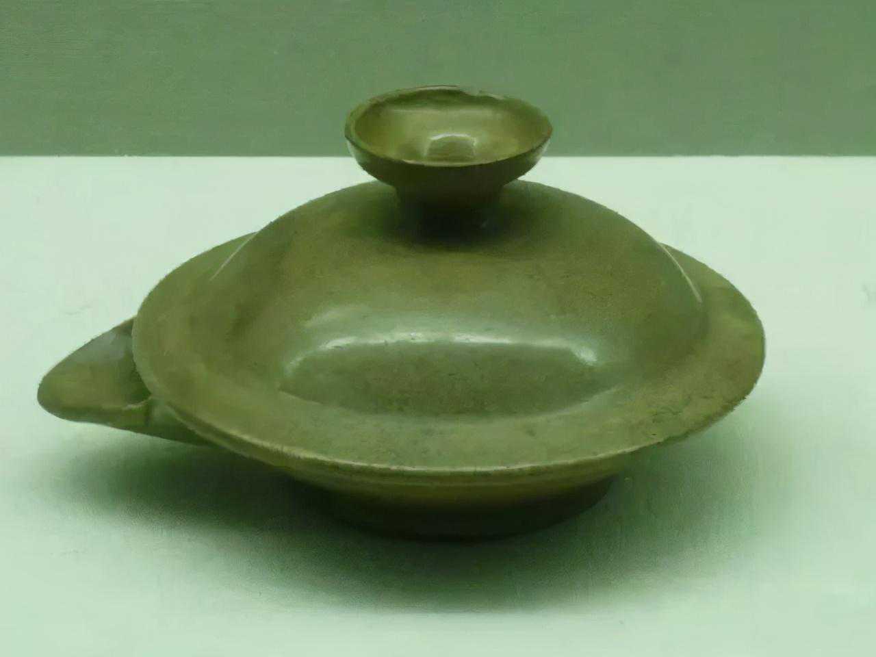 唐朝两大著名瓷器：青瓷和白瓷