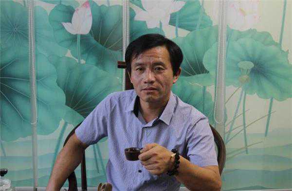 书法家王新民大爱助残——走进河北行唐残疾人双创园