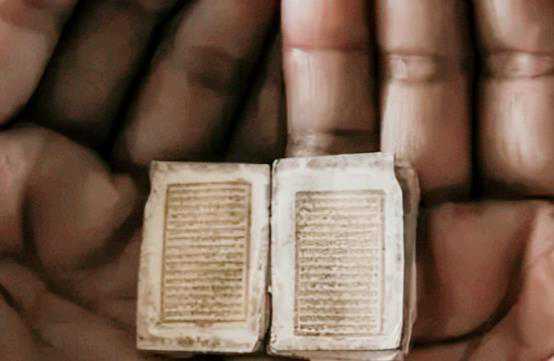 惊悚！工地拆除清兵营，小铜盒从天而降！