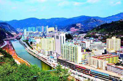 黄土高原上的英雄城