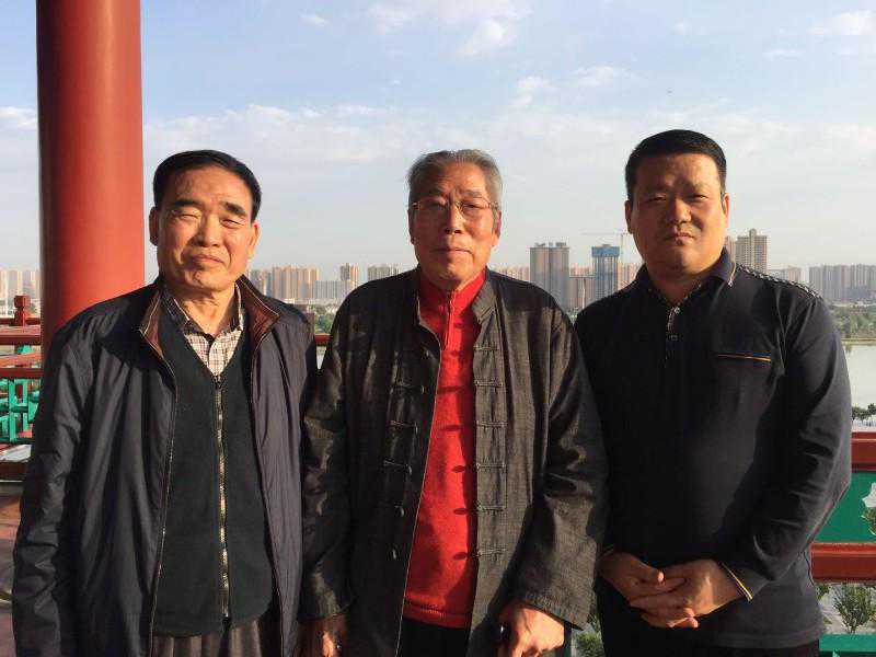 著名书法家邱零师徒参观清渭楼美术博物馆