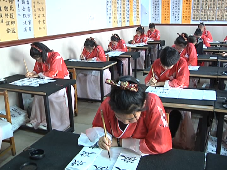 著名书法家钱松君回母校肇源三中开讲座