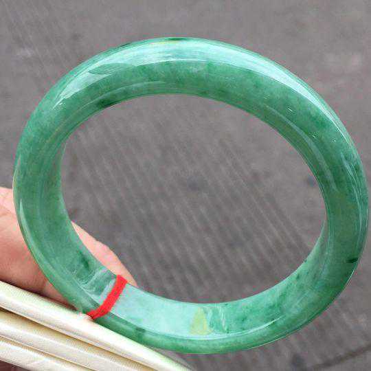 翡翠的“裂”和“纹”怎么看？