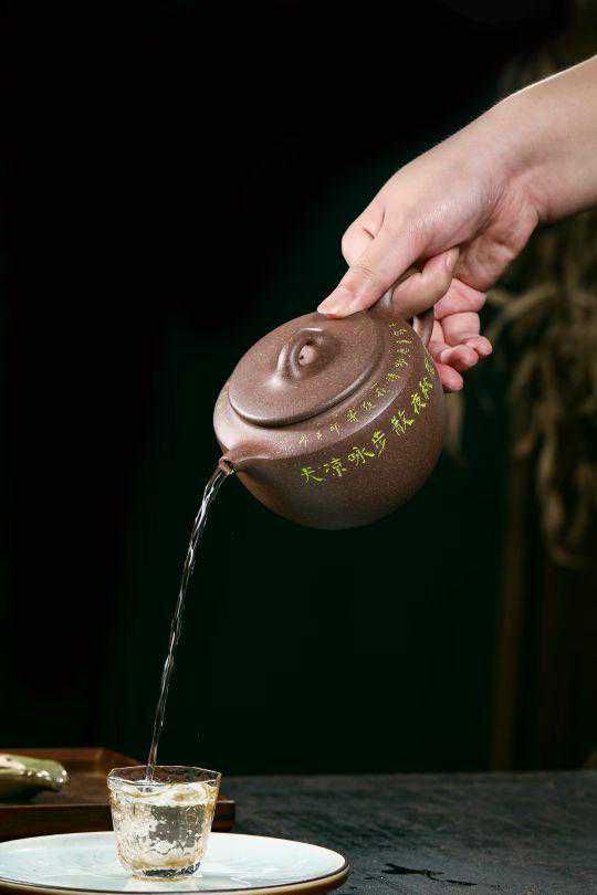 玩紫砂壶还需要理由吗？