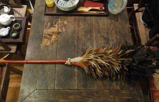 老北京人家，必备的鸡毛掸子，你还记得吗？