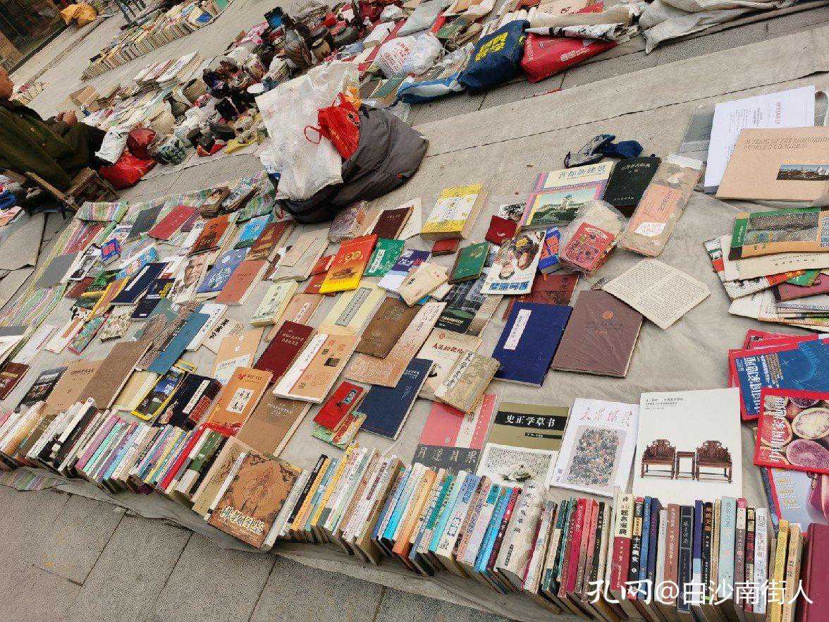 这不愧是中国中部古玩集散中心——郑州碧波园一瞥