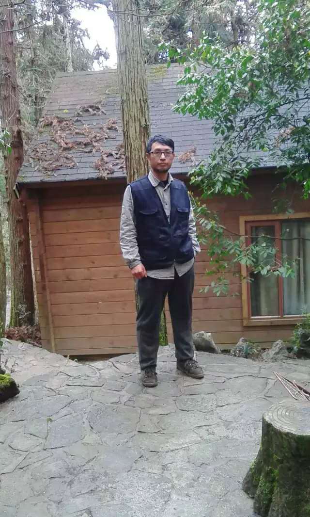 曹宝峪山水画赏析：心怀万仞，无中生有