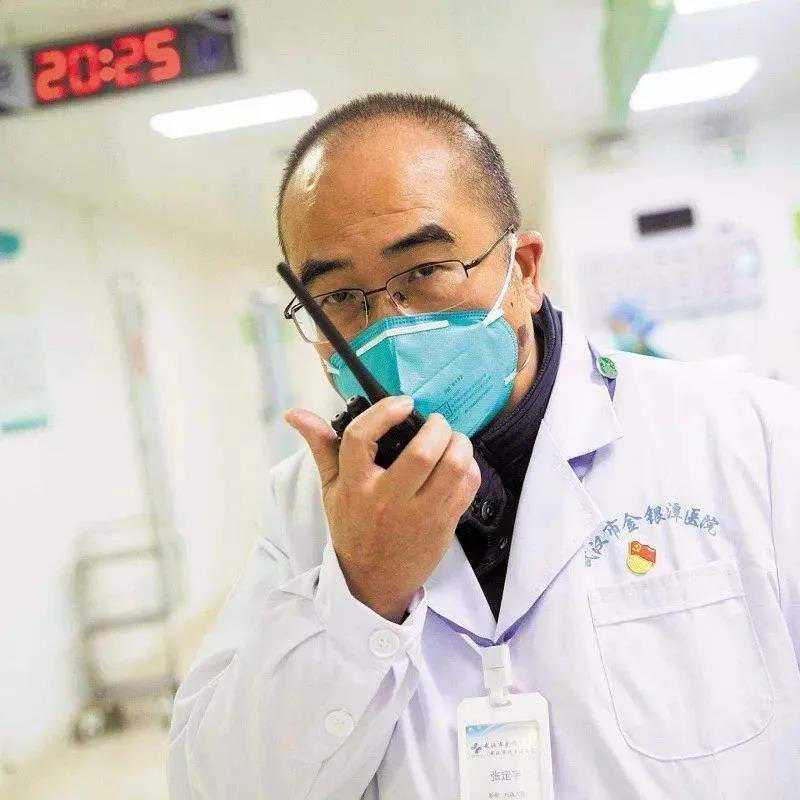 致敬！英雄的人民 人民的英雄