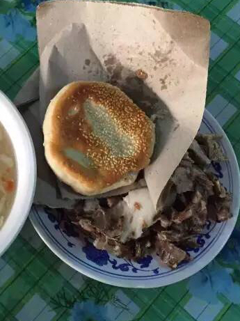 2023版北京烧饼夹肘子“小全”