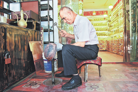 “叮当响”的喀什手工铜器艺术