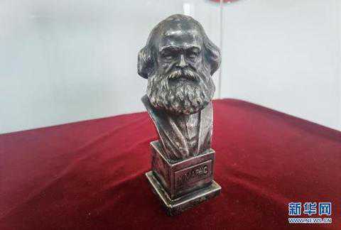 新华全媒+丨一家三代用生命守护的银像，有何来历？