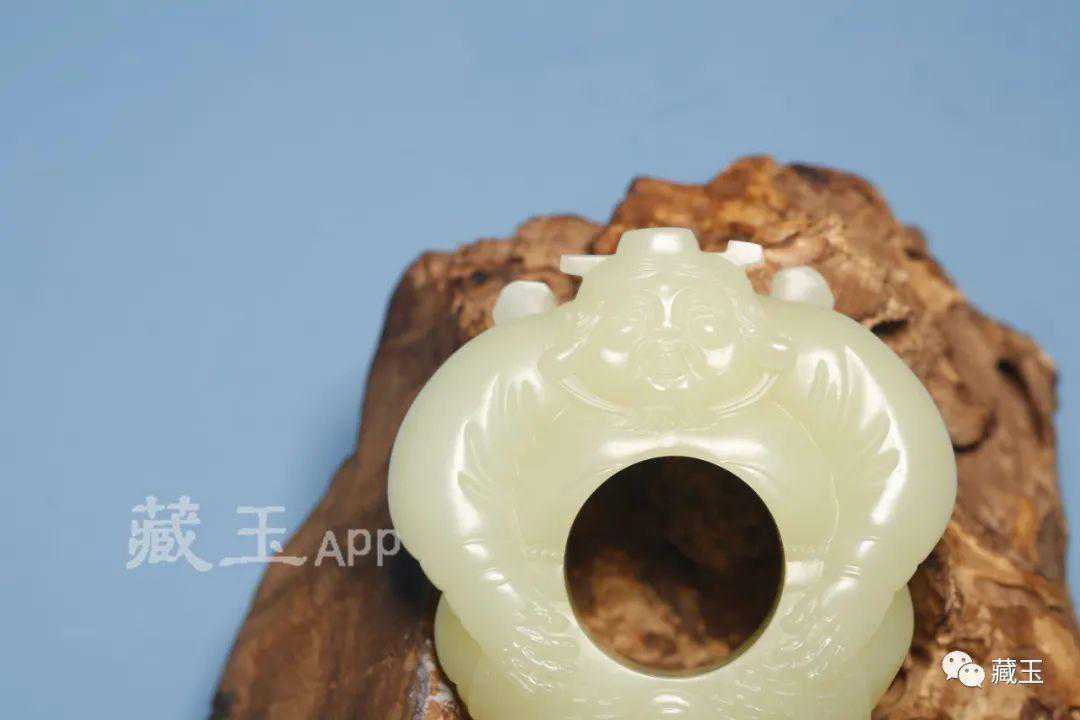 有的几百有的十几万，价格极端，“黄玉”难寻……