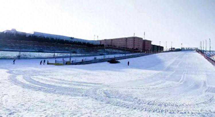 元旦假期去哪玩？快来你的“旅游搭子”收藏这份滑雪攻略